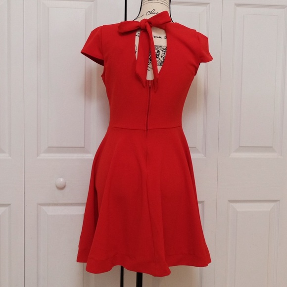 B Darlin Fit and Flare RED Bow Tie back Dress Sweetheart detail very flattering - Picture 10 of 13